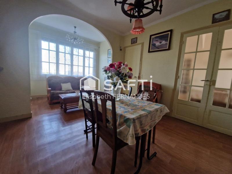 Maison - 96 m² - 6 pièces