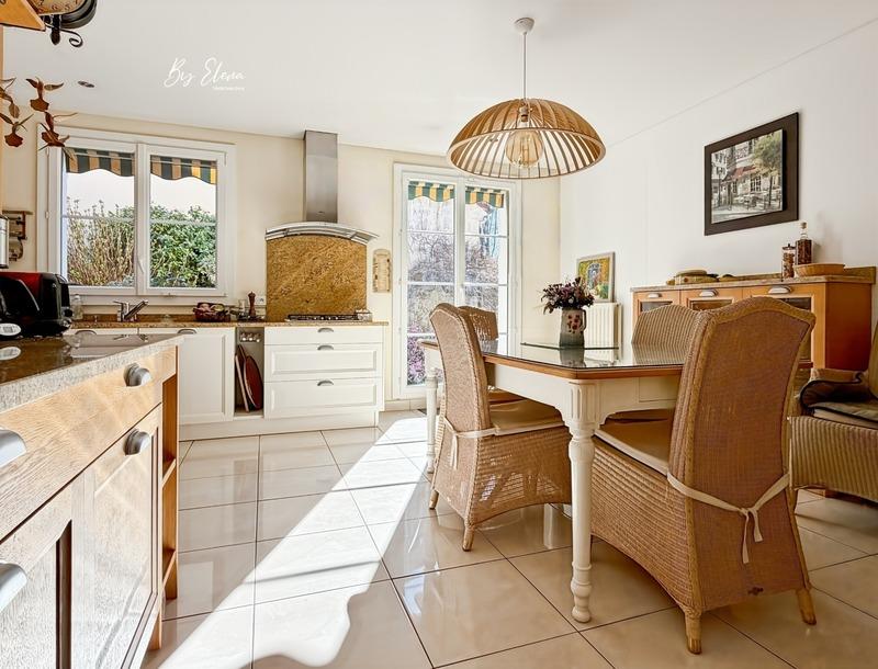 Villa - 189 m² - 7 pièces