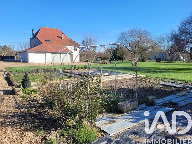 Maison - 216 m² - 7 pièces