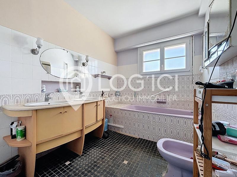 Maison - 172 m² - 6 pièces