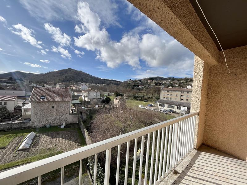 Appartement - 95 m² - 8 pièces