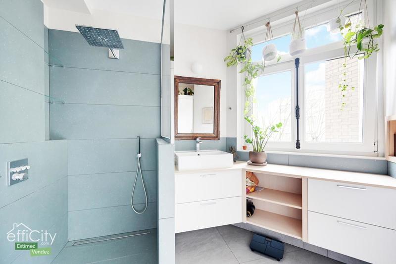 Appartement - 90 m² - 4 pièces