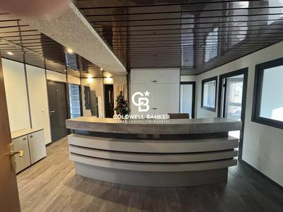 Bureau - 103 m² - 6 pièces