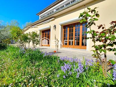 Maison - 170 m² - 7 pièces