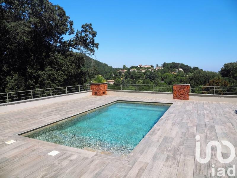 Appartement - 97 m² - 4 pièces