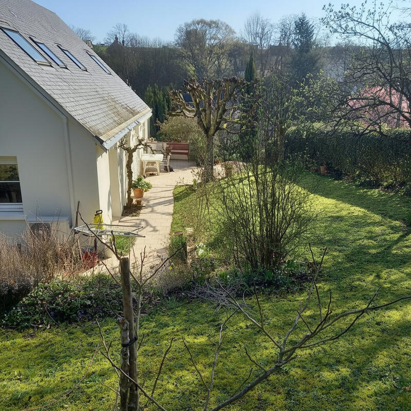 Maison - 165 m² - 8 pièces