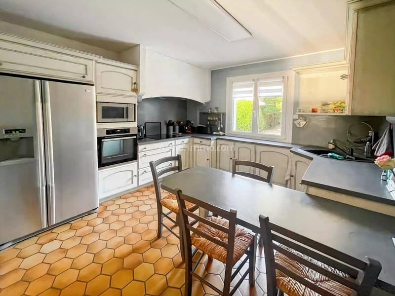 Maison - 181 m² - 8 pièces