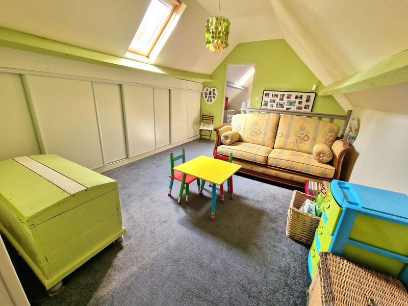 Maison - 200 m² - 8 pièces