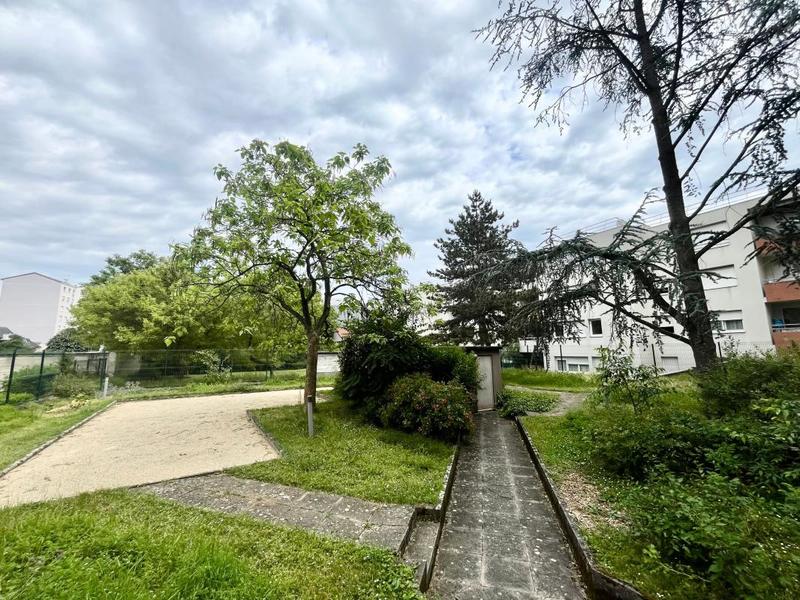 Appartement - 86 m² - 4 pièces