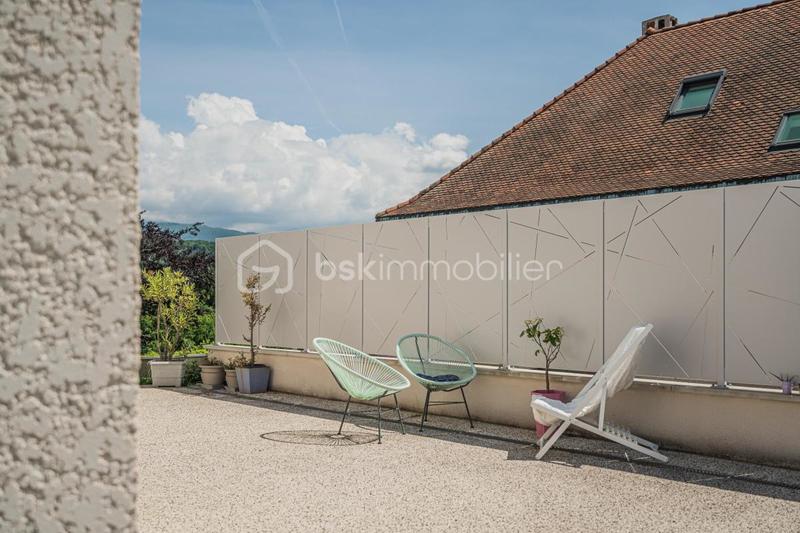 Maison - 102 m² - 4 pièces