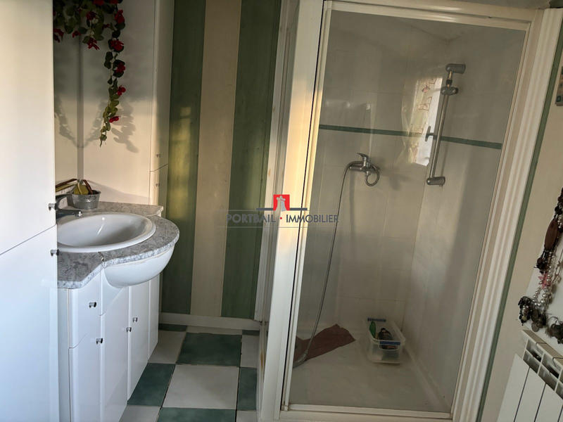 Maison - 220 m² - 11 pièces