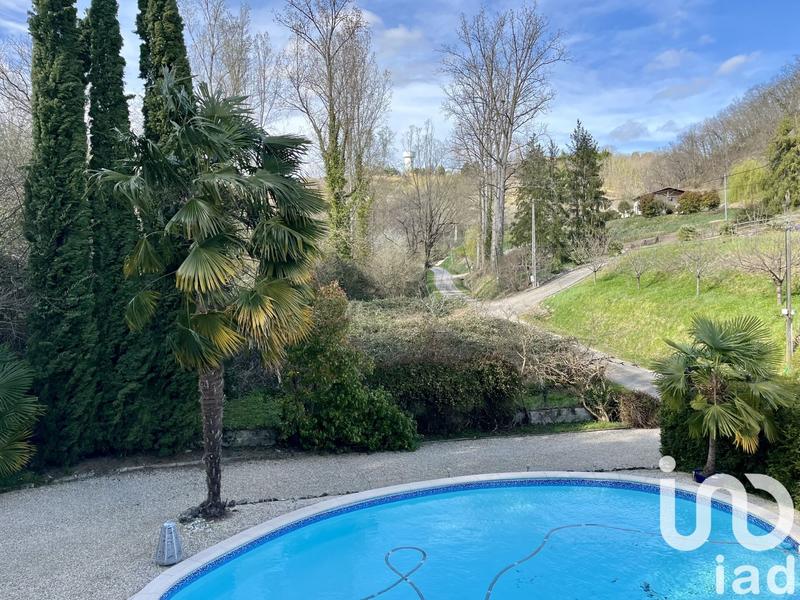 Maison - 200 m² - 7 pièces