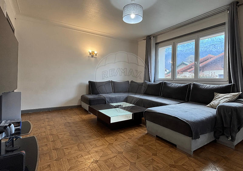 Maison - 102 m² - 4 pièces