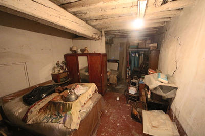 Maison - 216 m² - 8 pièces