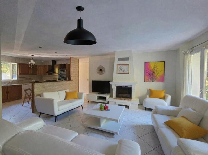 Maison - 122 m² - 5 pièces