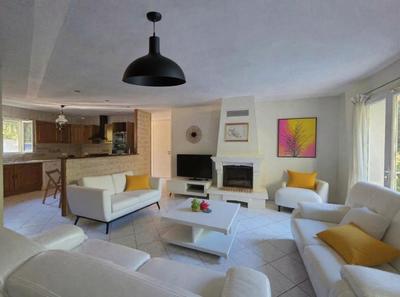 Maison - 122 m² - 5 pièces