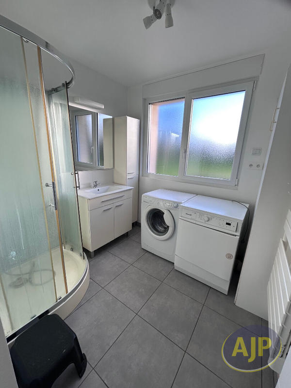 Maison - 121 m² - 5 pièces