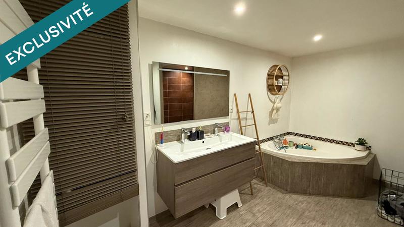 Maison - 230 m² - 6 pièces