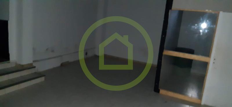 Local d'activités - 120 m² - 5 pièces