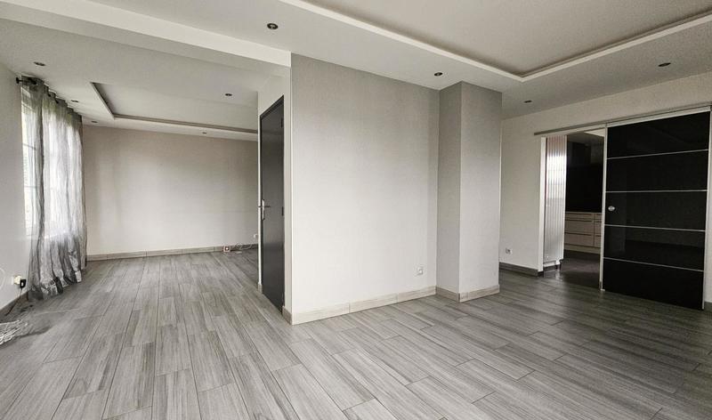 Pavillon - 177 m² - 7 pièces