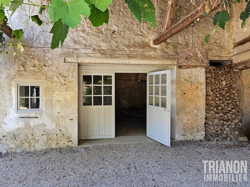 Propriété - 340 m² - 7 pièces