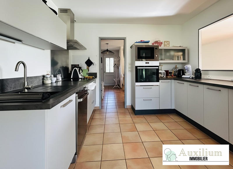 Maison - 146 m² - 6 pièces