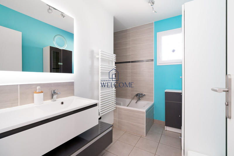 Maison - 137 m² - 6 pièces