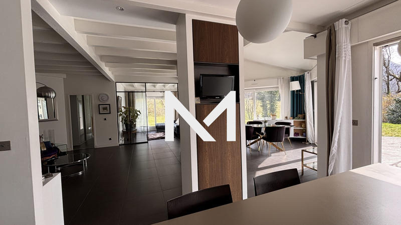 Villa - 174 m² - 6 pièces