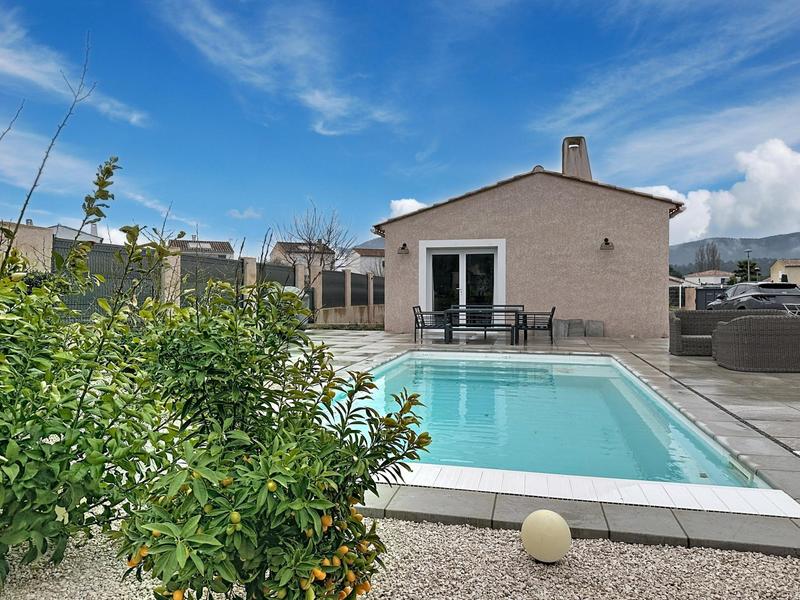 Maison - 80 m² - 4 pièces