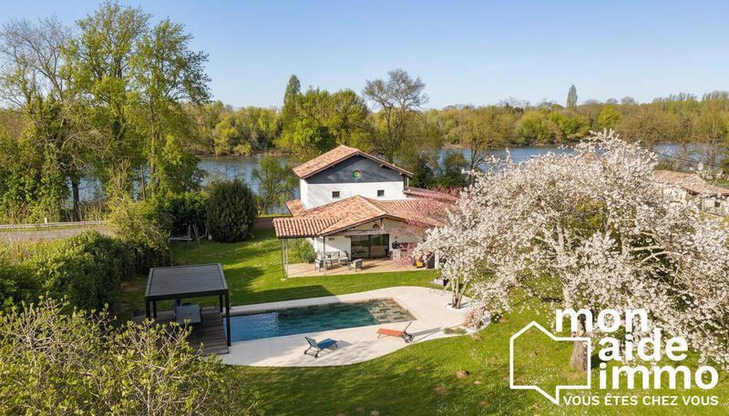 Maison - 140 m² - 5 pièces