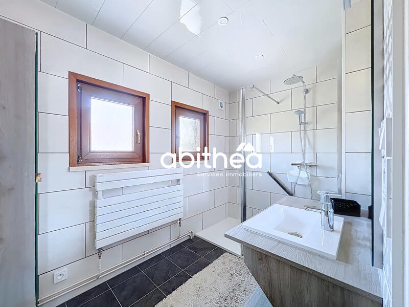 Maison - 105 m² - 6 pièces