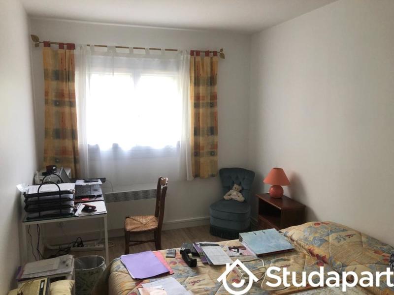 Chambre - 10 m² - 1 pièce