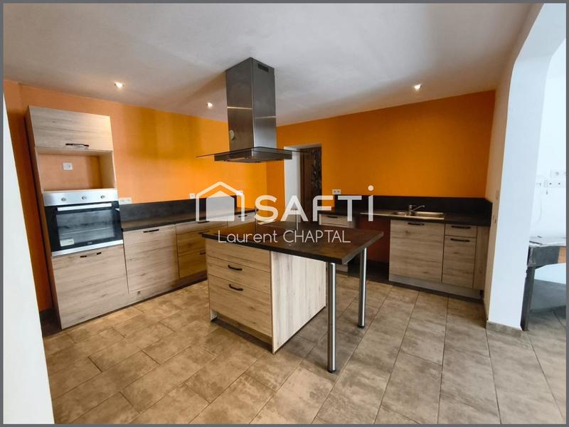 Maison - 140 m² - 5 pièces