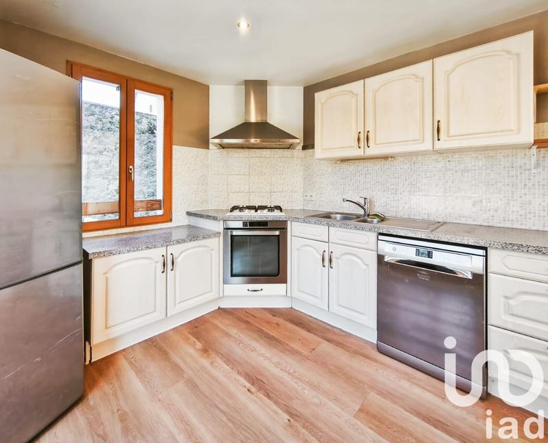 Maison - 137 m² - 6 pièces