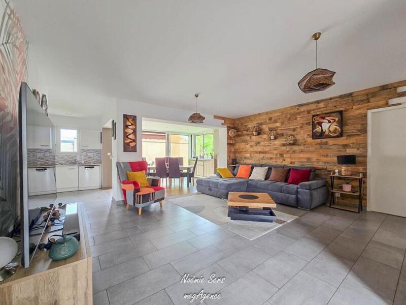 Maison - 102 m² - 5 pièces