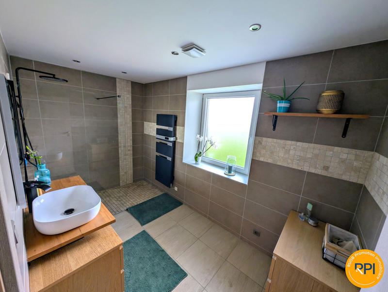 Maison - 156 m² - 6 pièces