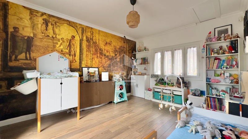 Maison - 93 m² - 5 pièces