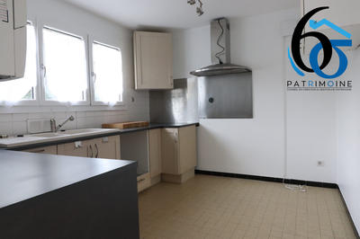 Maison - 102 m² - 4 pièces