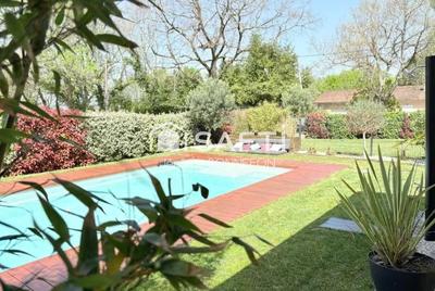 Villa - 209 m² - 6 pièces