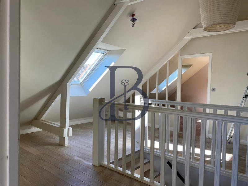 Maison - 195 m² - 8 pièces