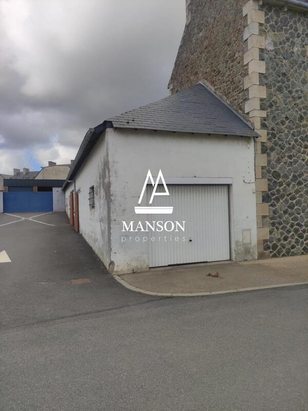 Parking / Garage - 28 m²