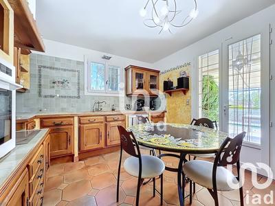 Maison - 182 m² - 7 pièces