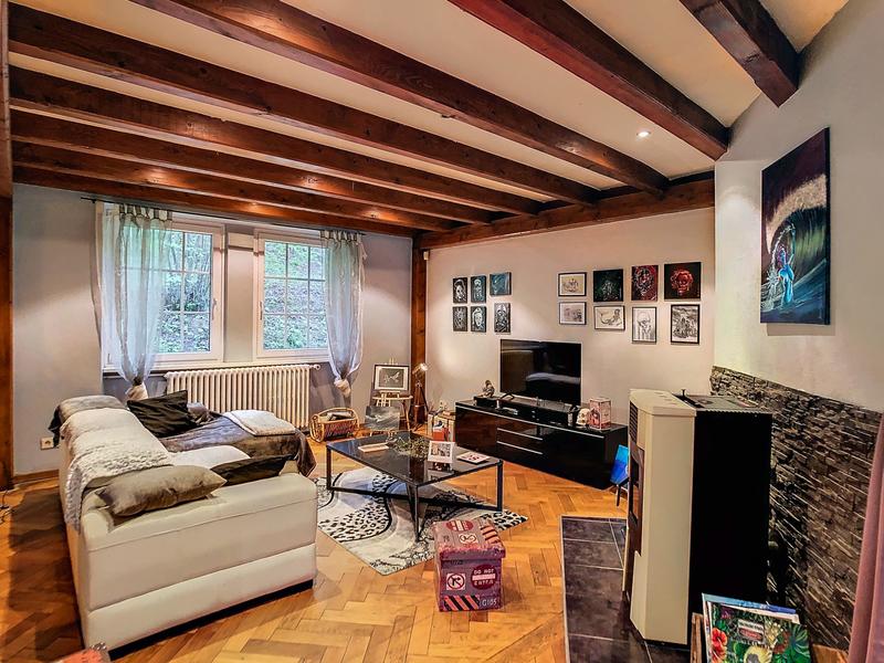 Maison - 233 m² - 8 pièces