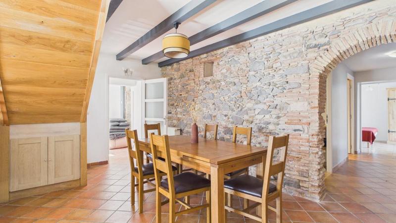 Maison en pierre - 370 m² - 11 pièces