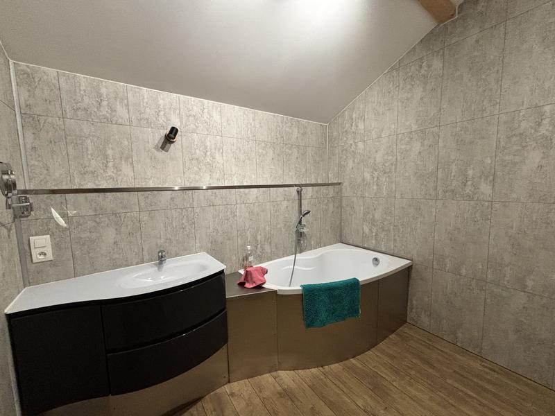 Maison traditionnelle - 260 m² - 9 pièces