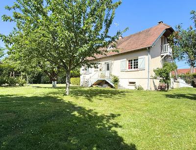 Maison traditionnelle - 98 m² - 5 pièces