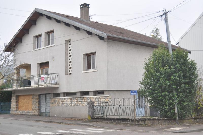 Maison - 200 m² - 10 pièces