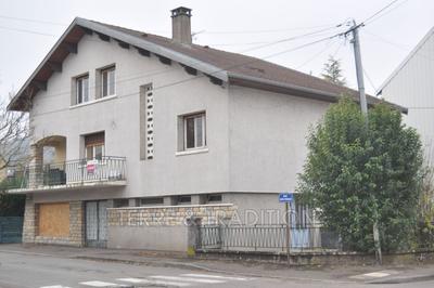 Maison - 200 m² - 10 pièces