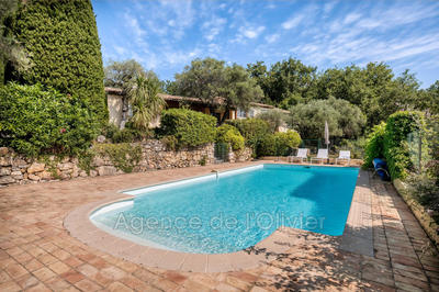 Maison - 187 m² - 9 pièces