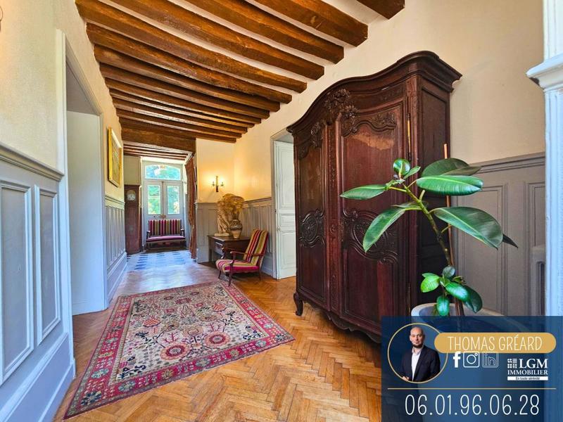 Propriété - 500 m² - 18 pièces